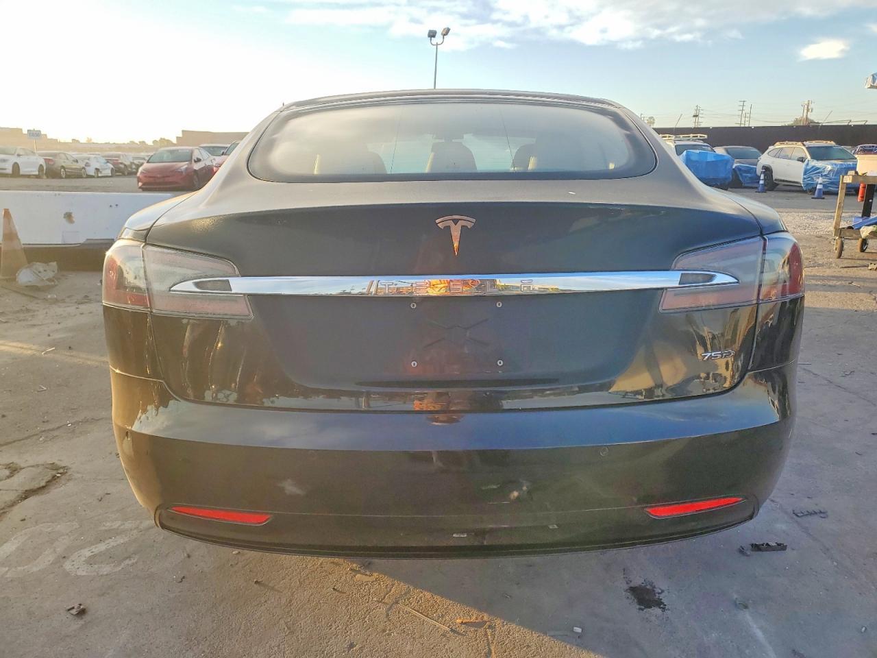 2018 Tesla Model S - Фото 6