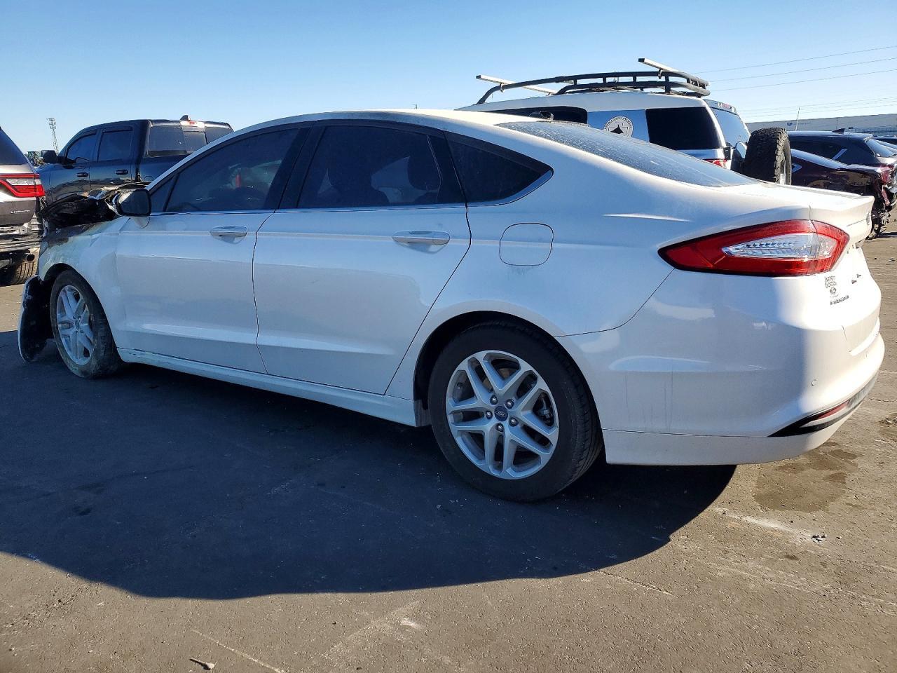 2014 Ford Fusion Se - Фото 2
