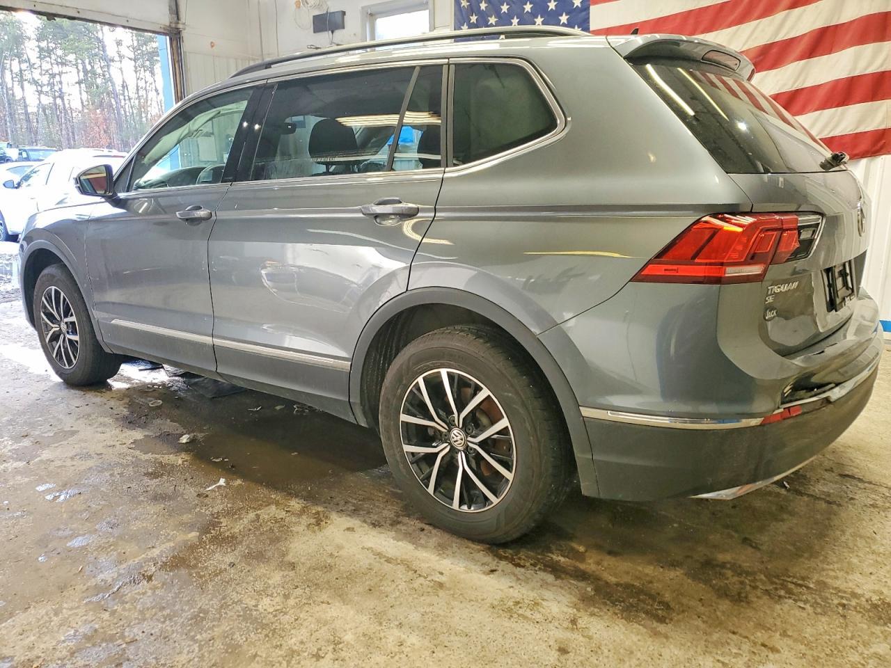 2021 Volkswagen Tiguan Se - Фото 2