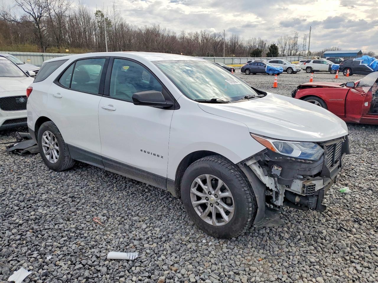 2019 Chevrolet Equinox Ls - Image 4