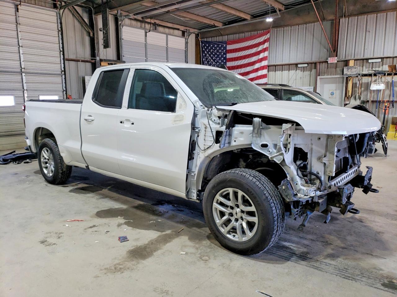 2019 Chevrolet Silverado C1500 Rst - Image 4