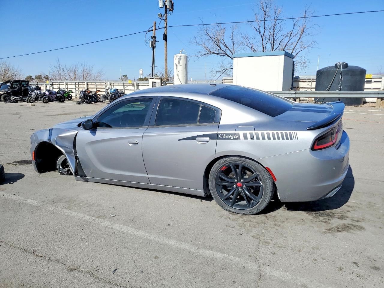 2018 Dodge Charger Sxt - Image 2