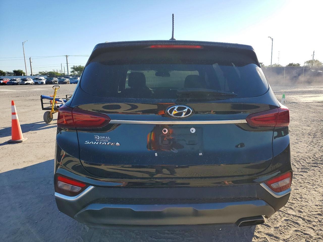 2020 Hyundai Santa Fe Se - Фото 6