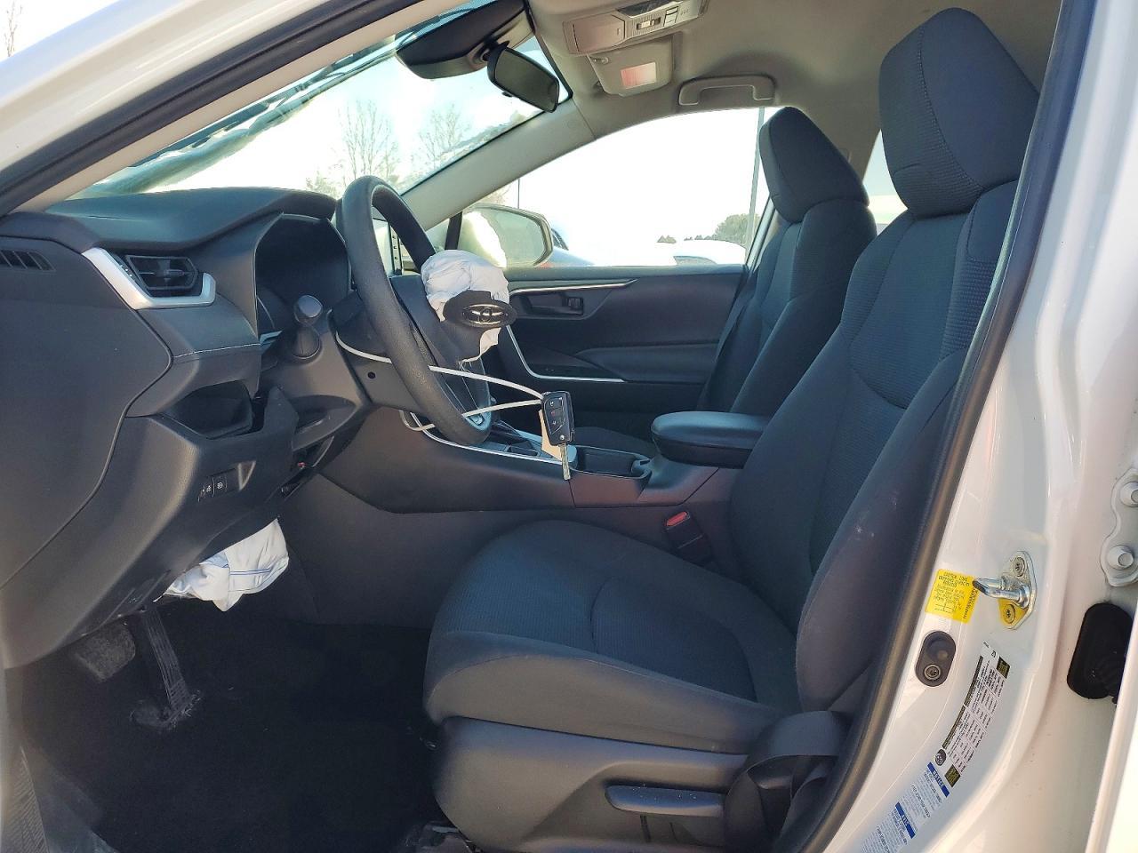 2020 Toyota Rav4 Le - Фото 7