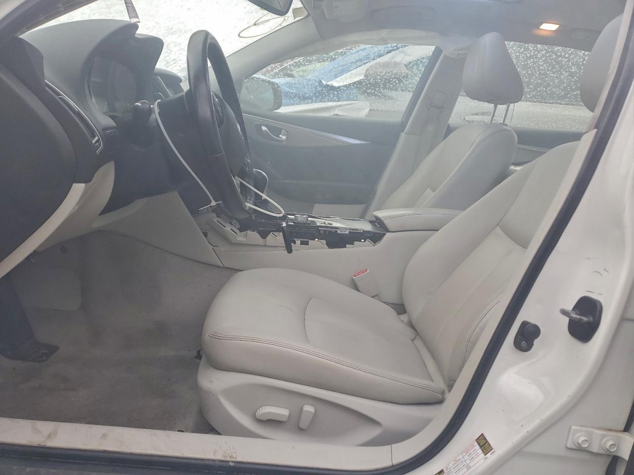 2017 Infiniti Q50 Premium - Image 7