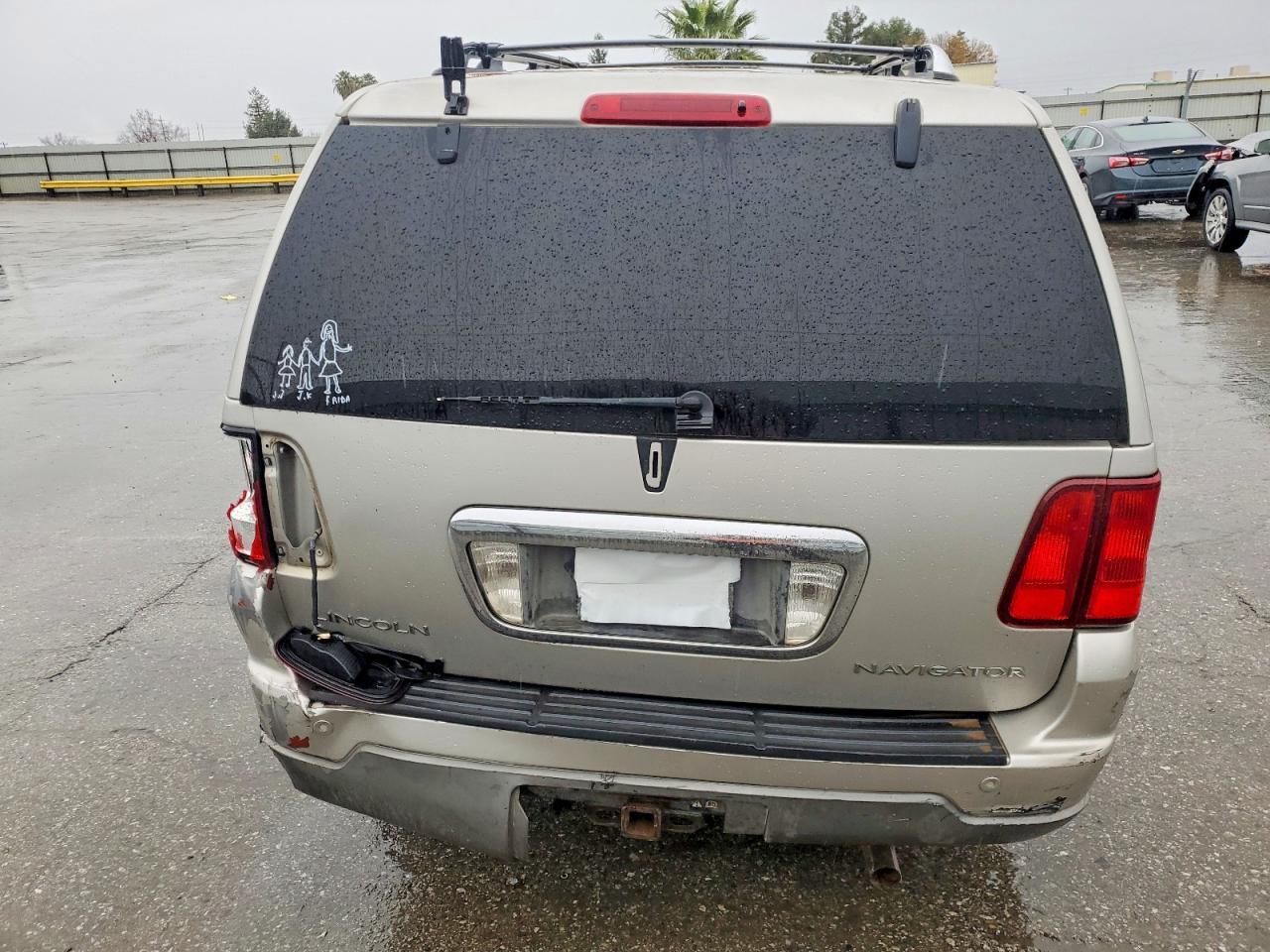 2003 Lincoln Navigator - Image 6