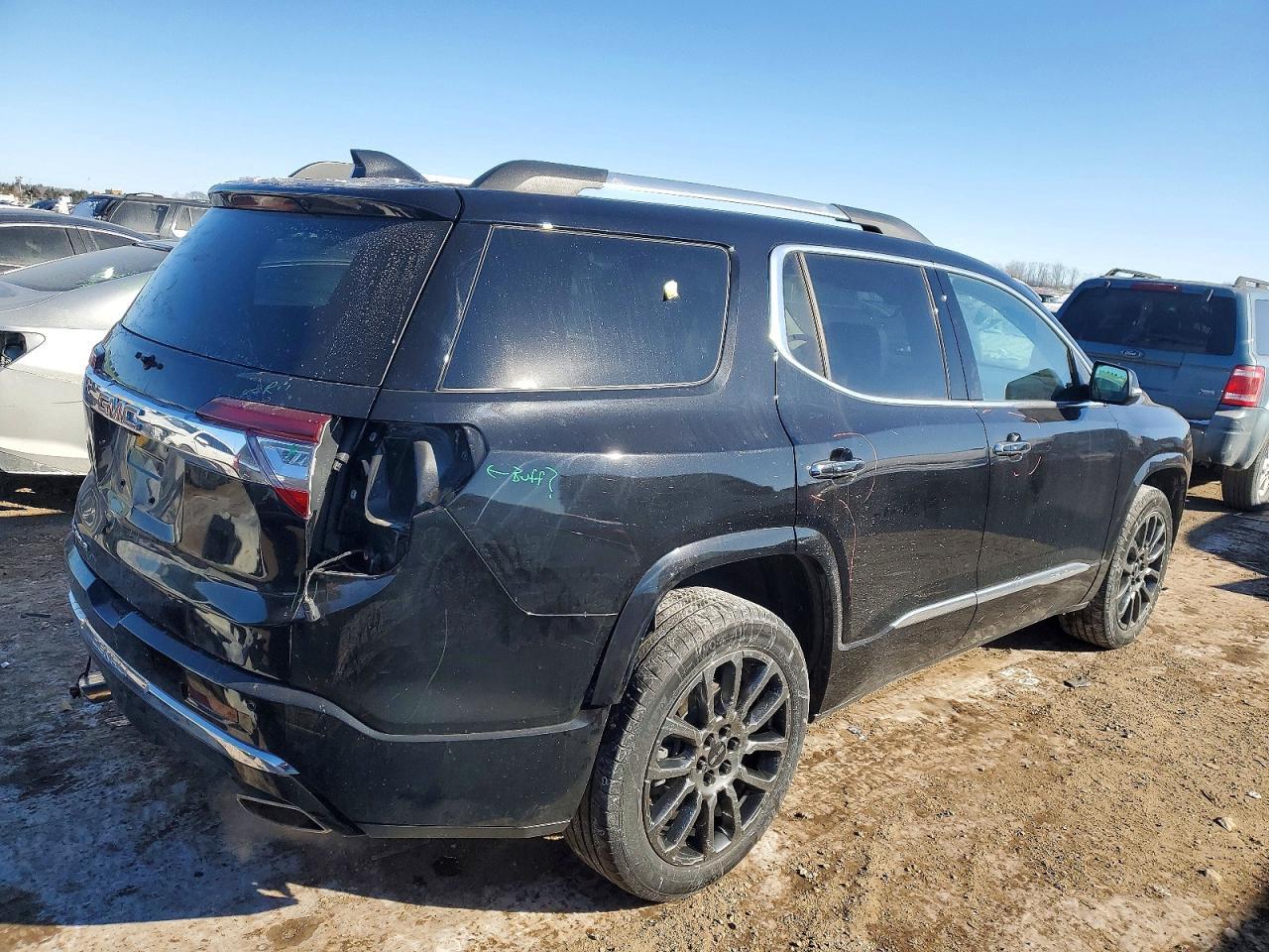 2023 GMC Acadia Denali - Фото 3