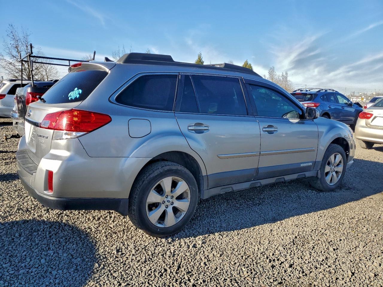 2011 Subaru Outback 2.5I Limited - Image 3