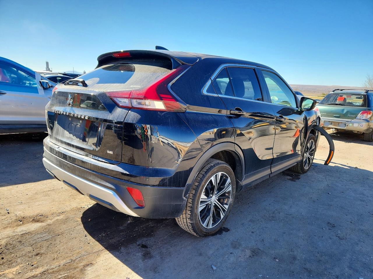 2022 Mitsubishi Eclipse Cross Se - Фото 3