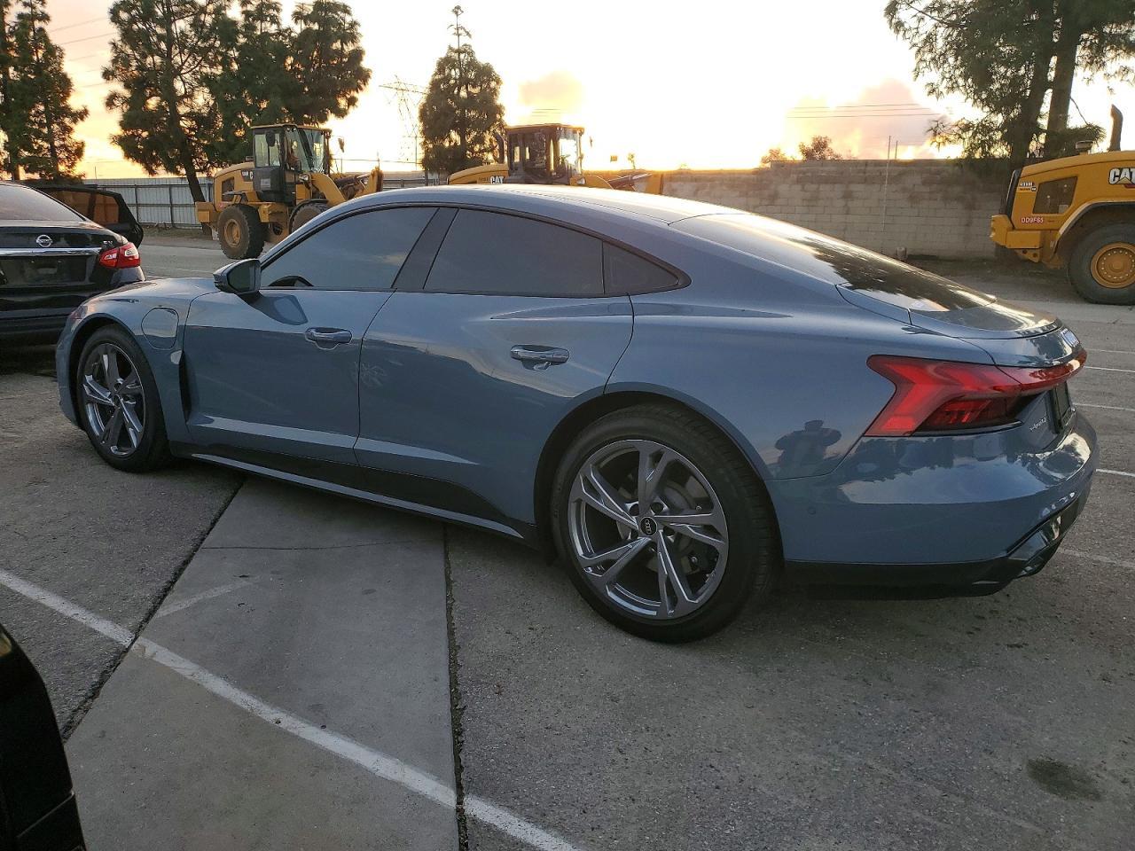 2023 Audi E-Tron Gt Prestige - Фото 2