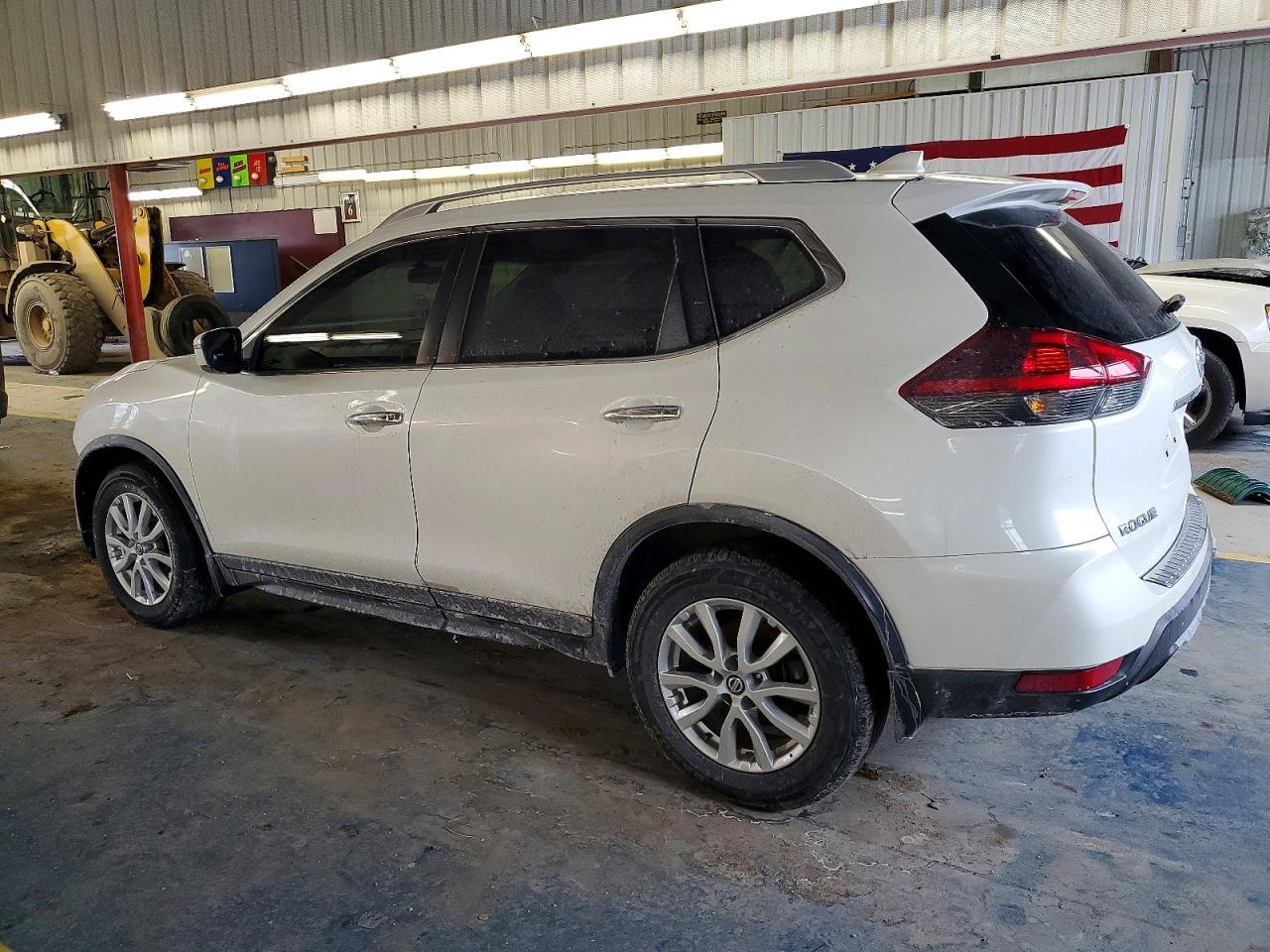 2018 Nissan Rogue S - Фото 2
