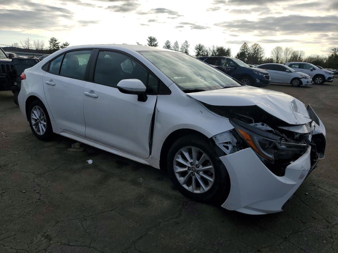2021 Toyota Corolla Le - Фото 4