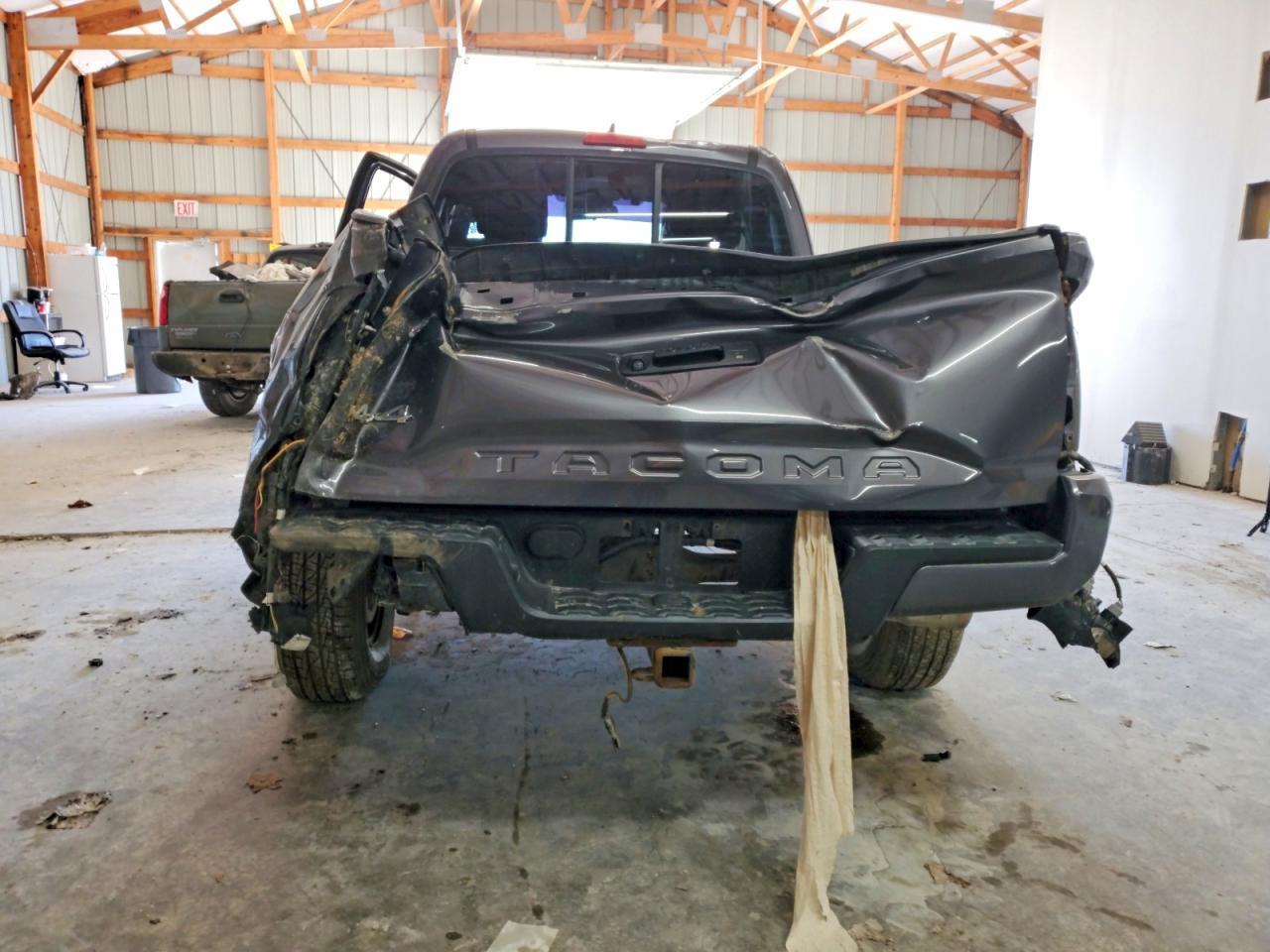 2016 Toyota Tacoma Access Cab - Фото 6