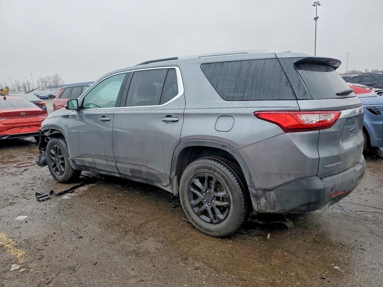 2018 Chevrolet Traverse Lt - Фото 2