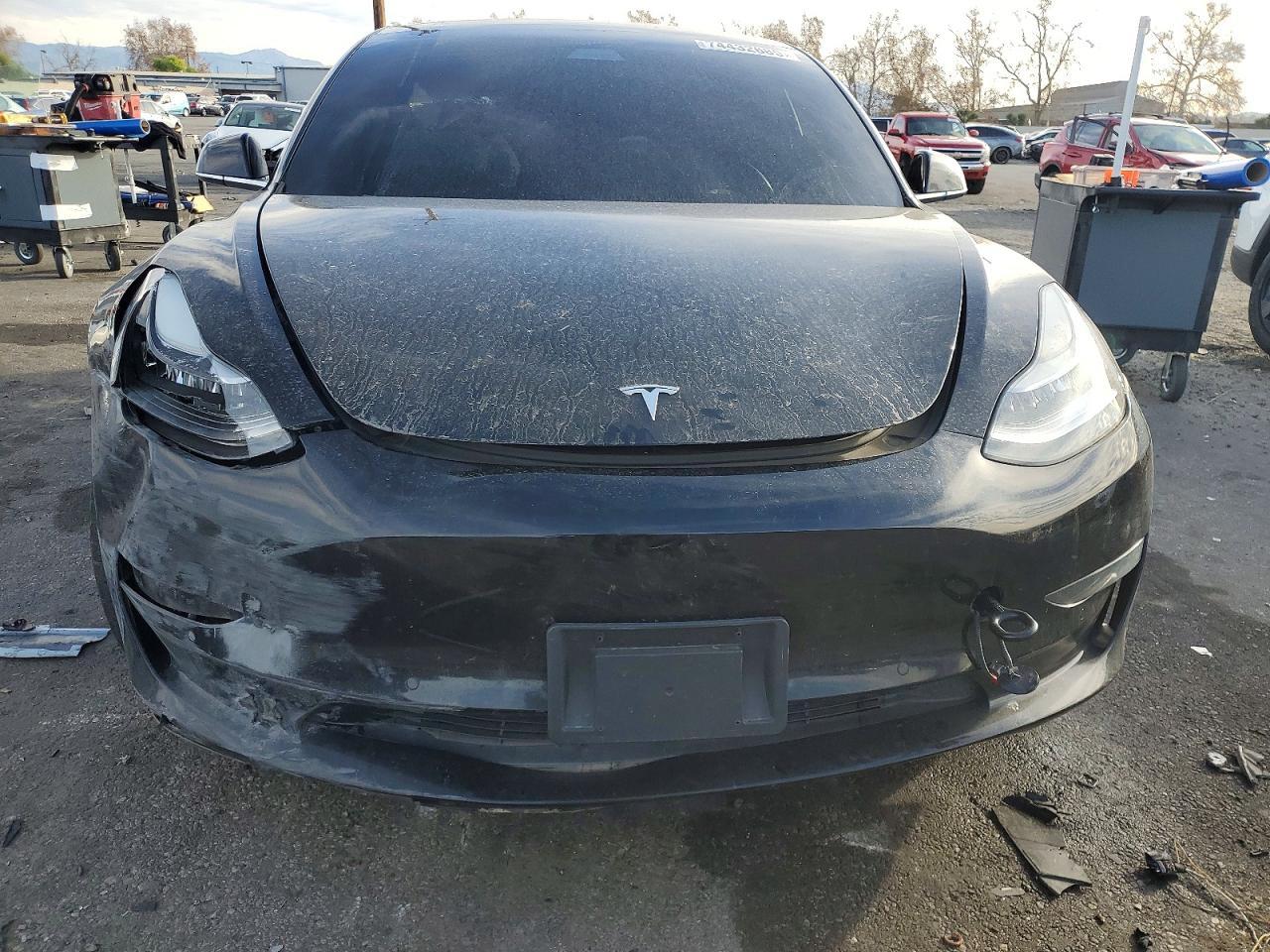 2019 Tesla Model 3 - Фото 5
