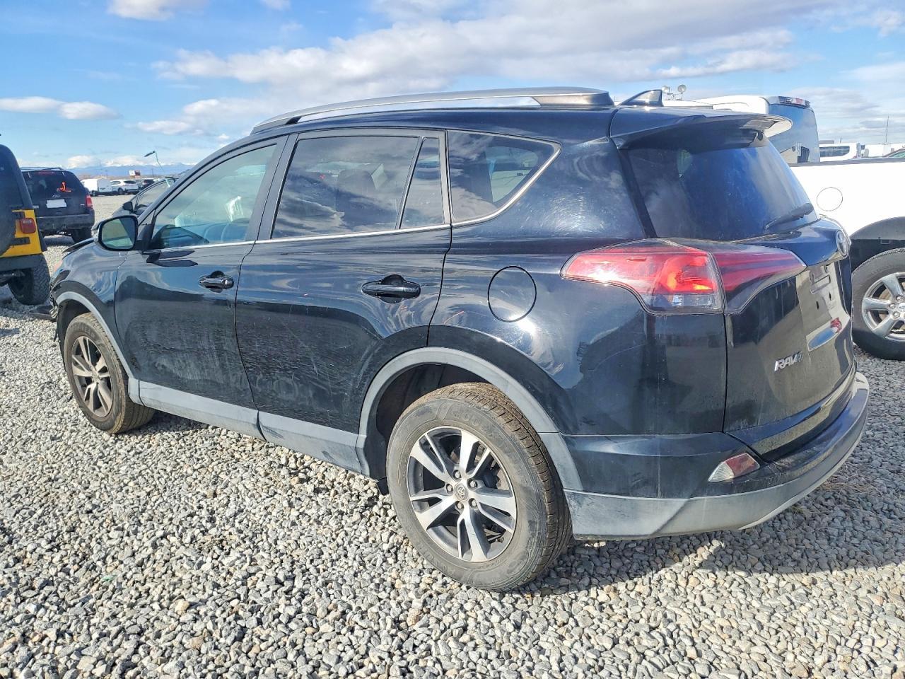 2018 Toyota Rav4 Adventure - Фото 2