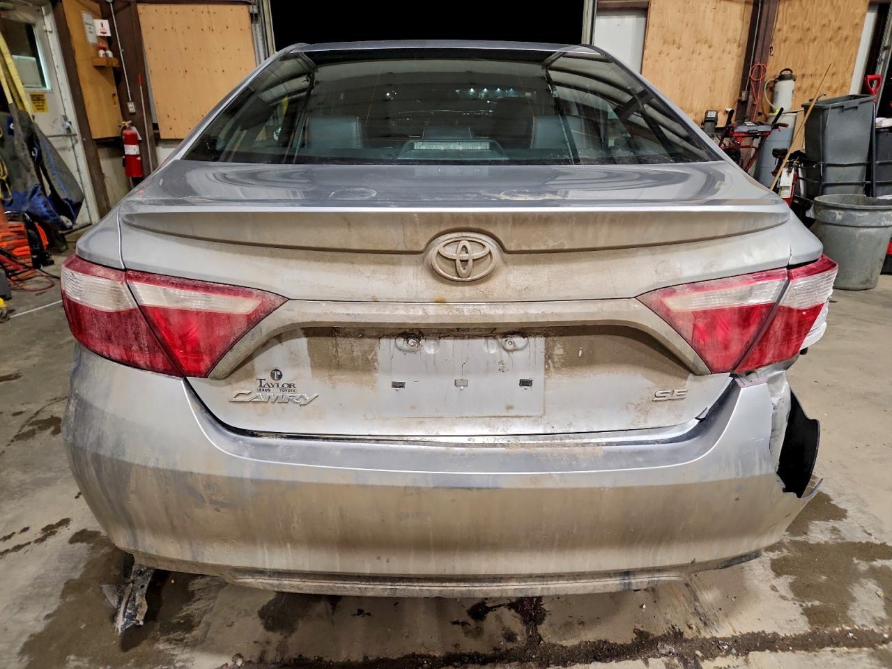 2017 Toyota Camry Le - Фото 6