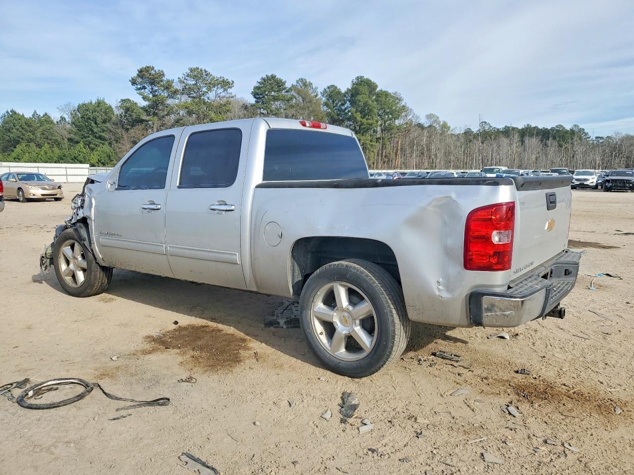 2013 Chevrolet Silverado C1500 Lt - Image 2