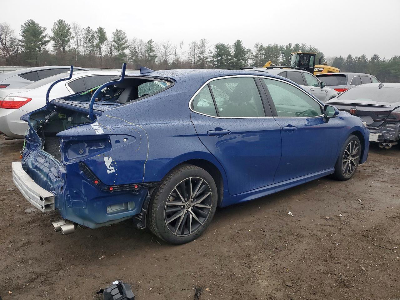 2023 Toyota Camry Se - Фото 3