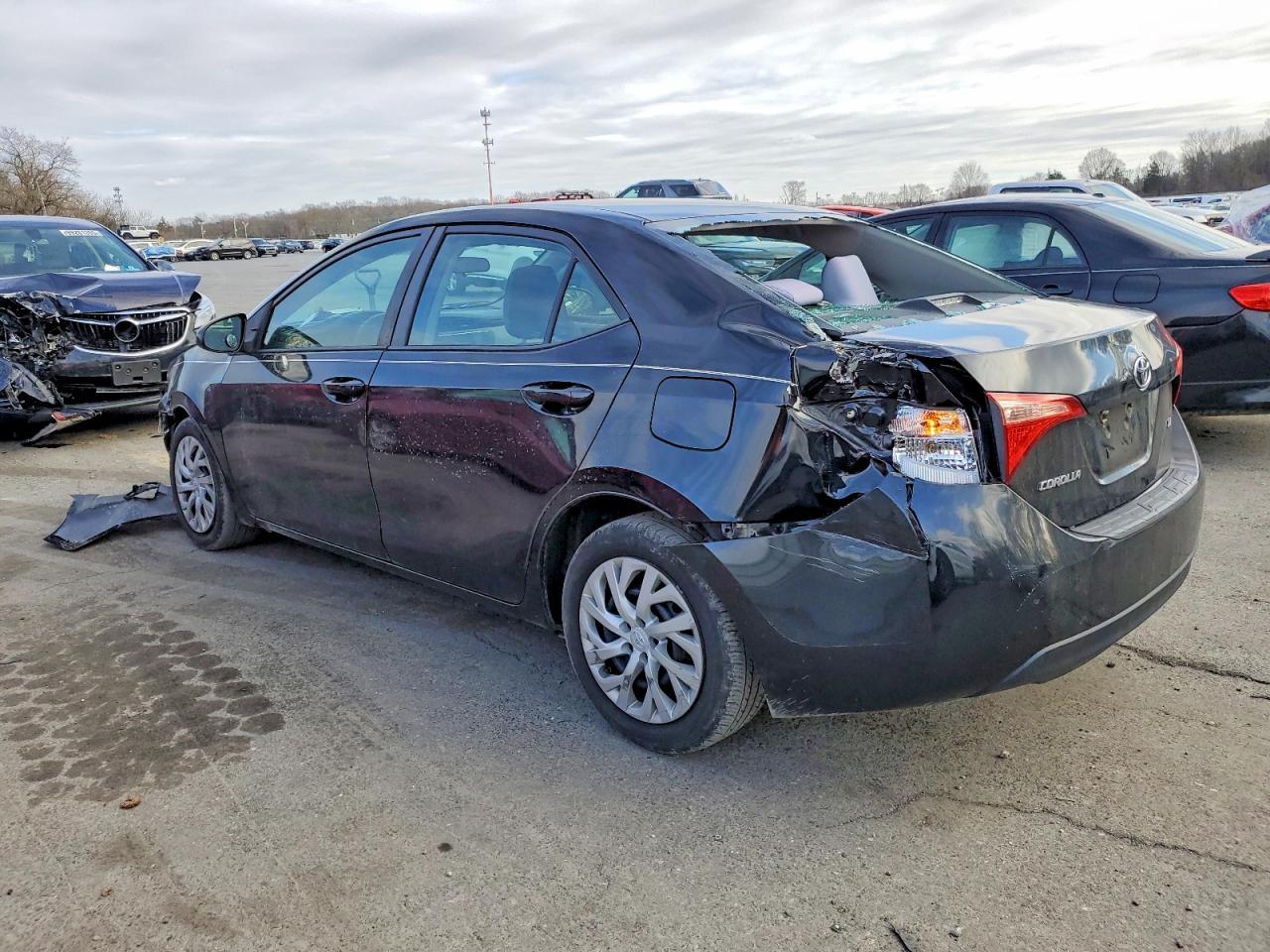 2018 Toyota Corolla L - Фото 2
