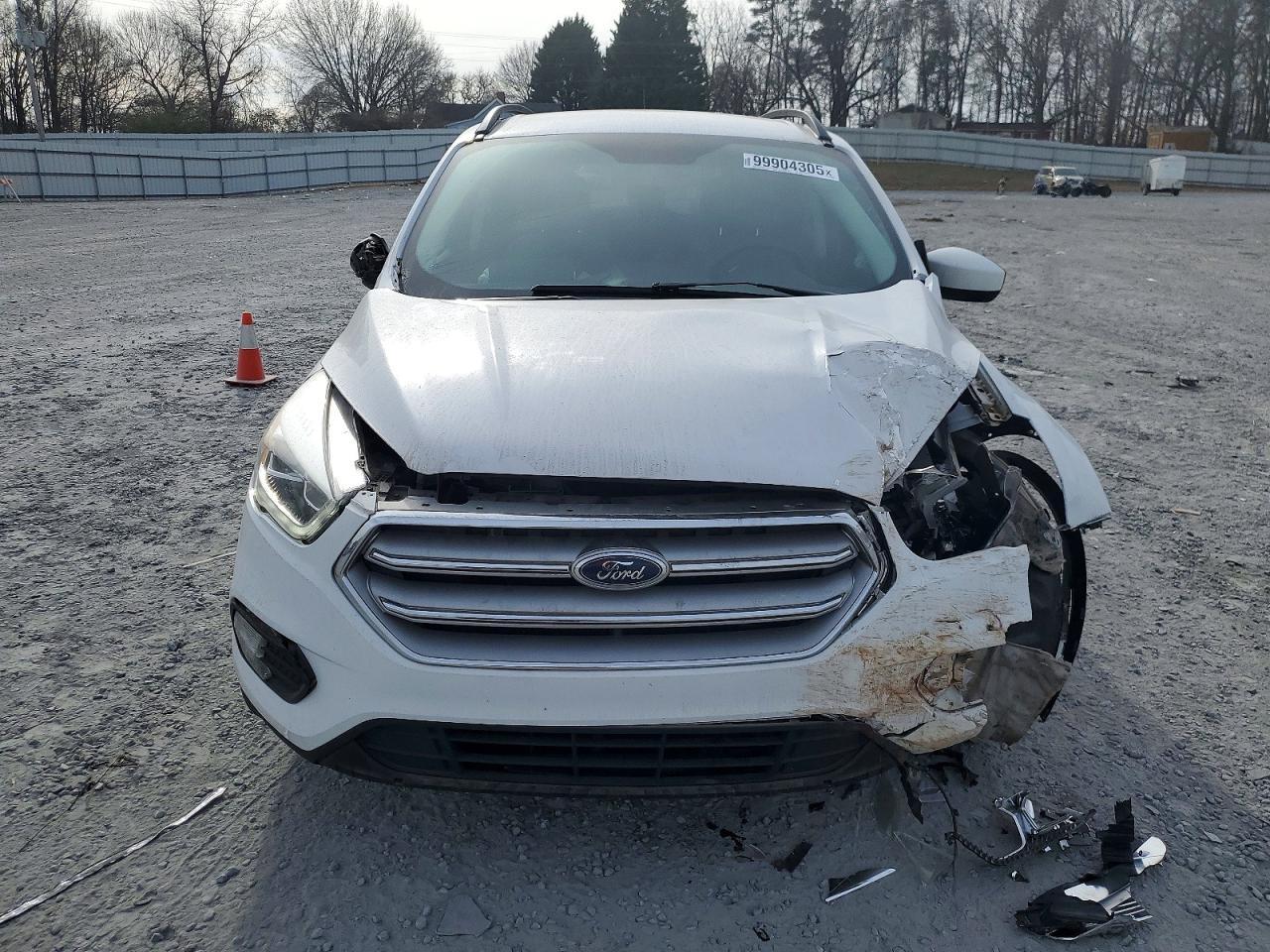 2017 Ford Escape Se - Фото 5