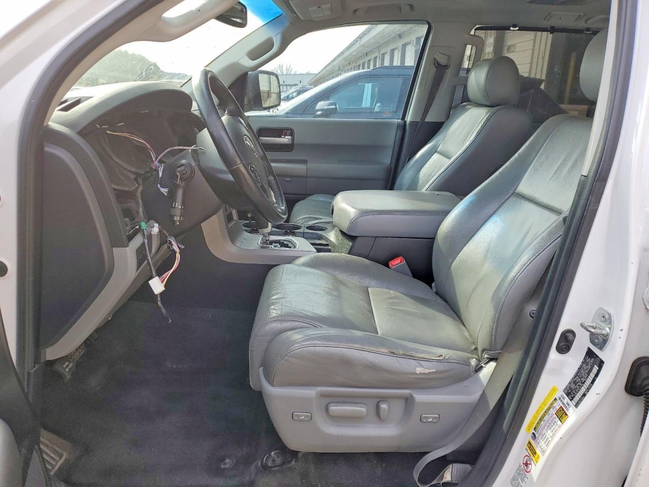 2012 Toyota Sequoia Limited - Фото 7