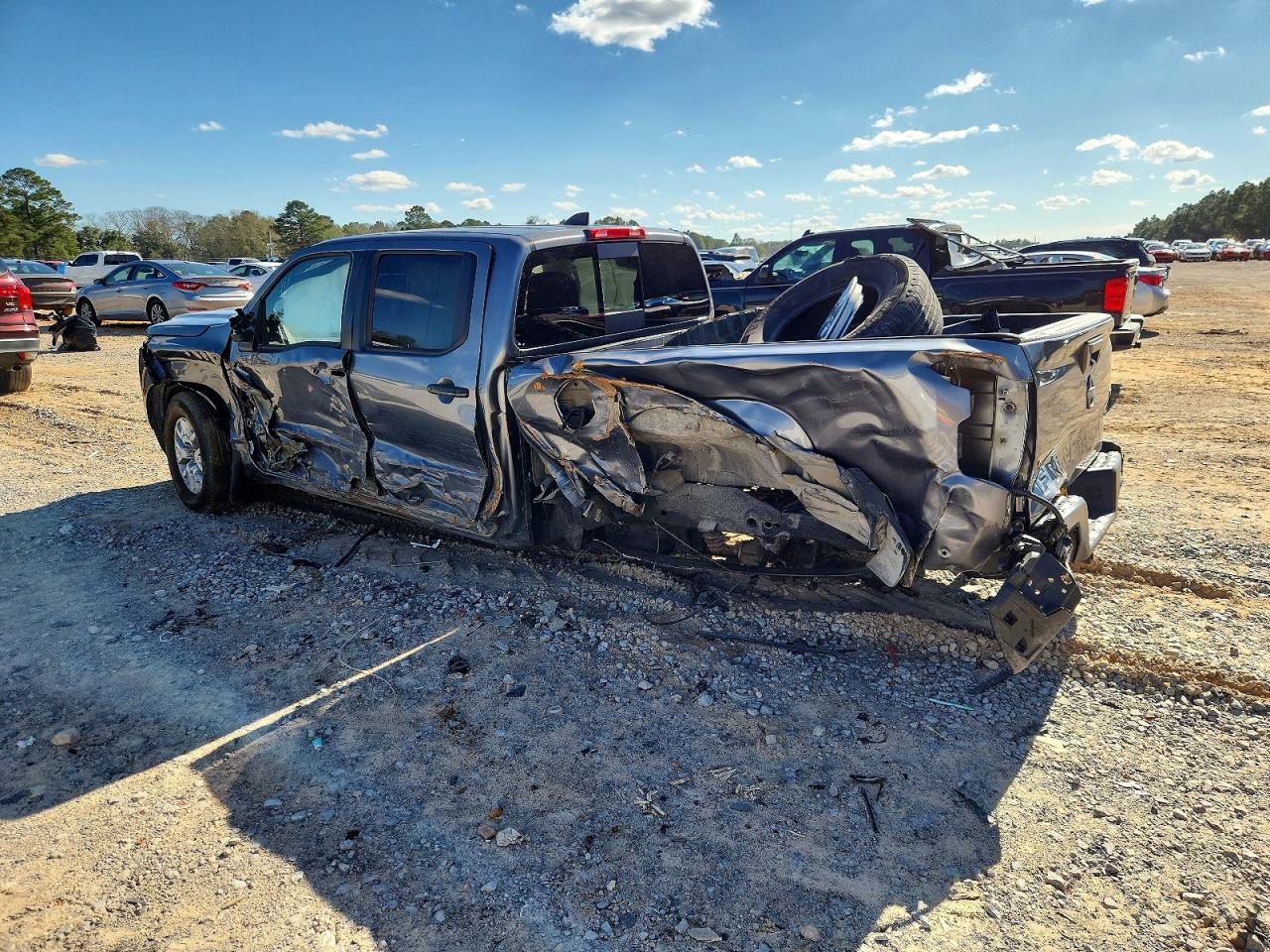2024 Nissan Frontier Sv - Image 2