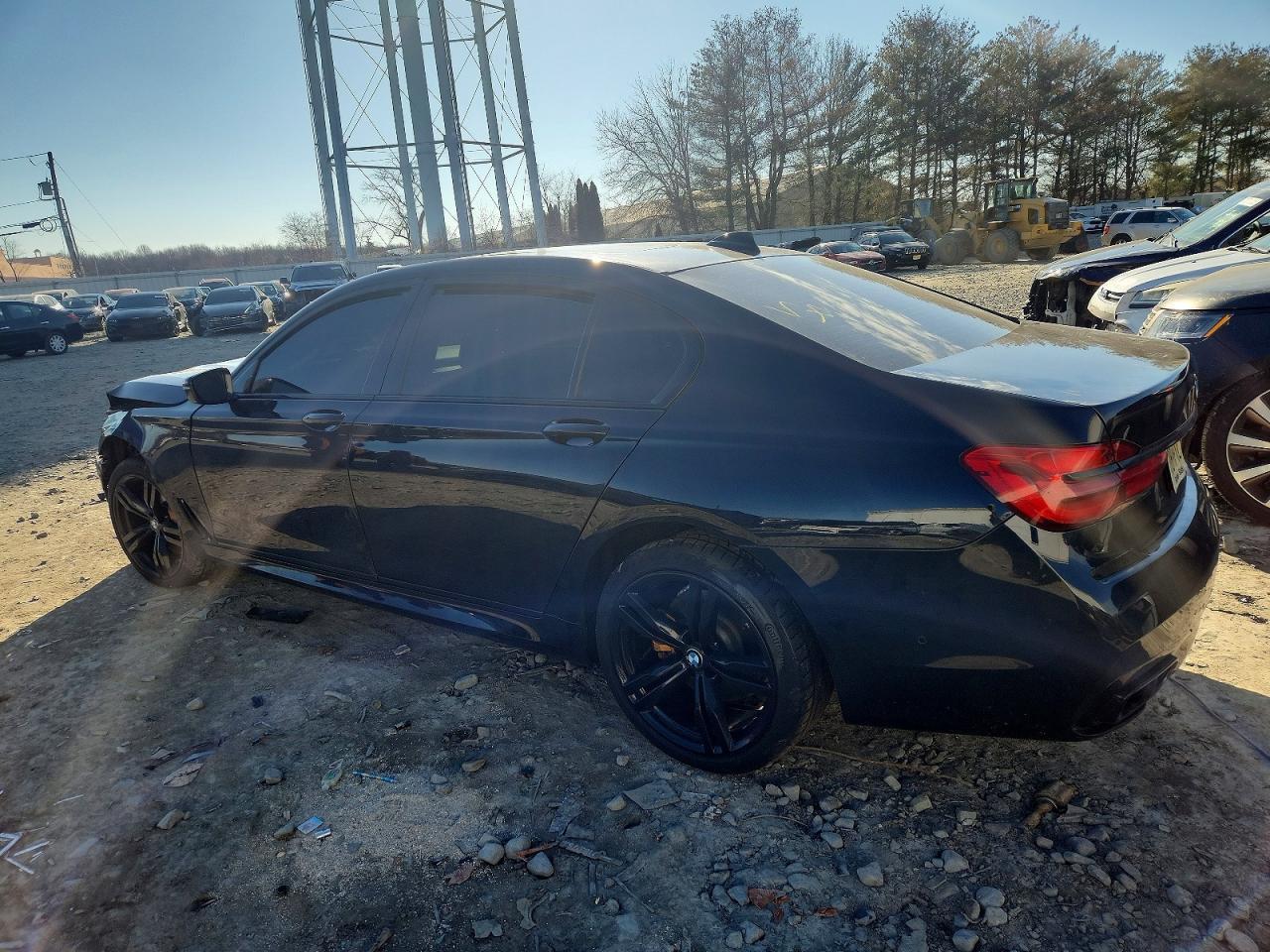 2016 BMW 750 Xi - Фото 2