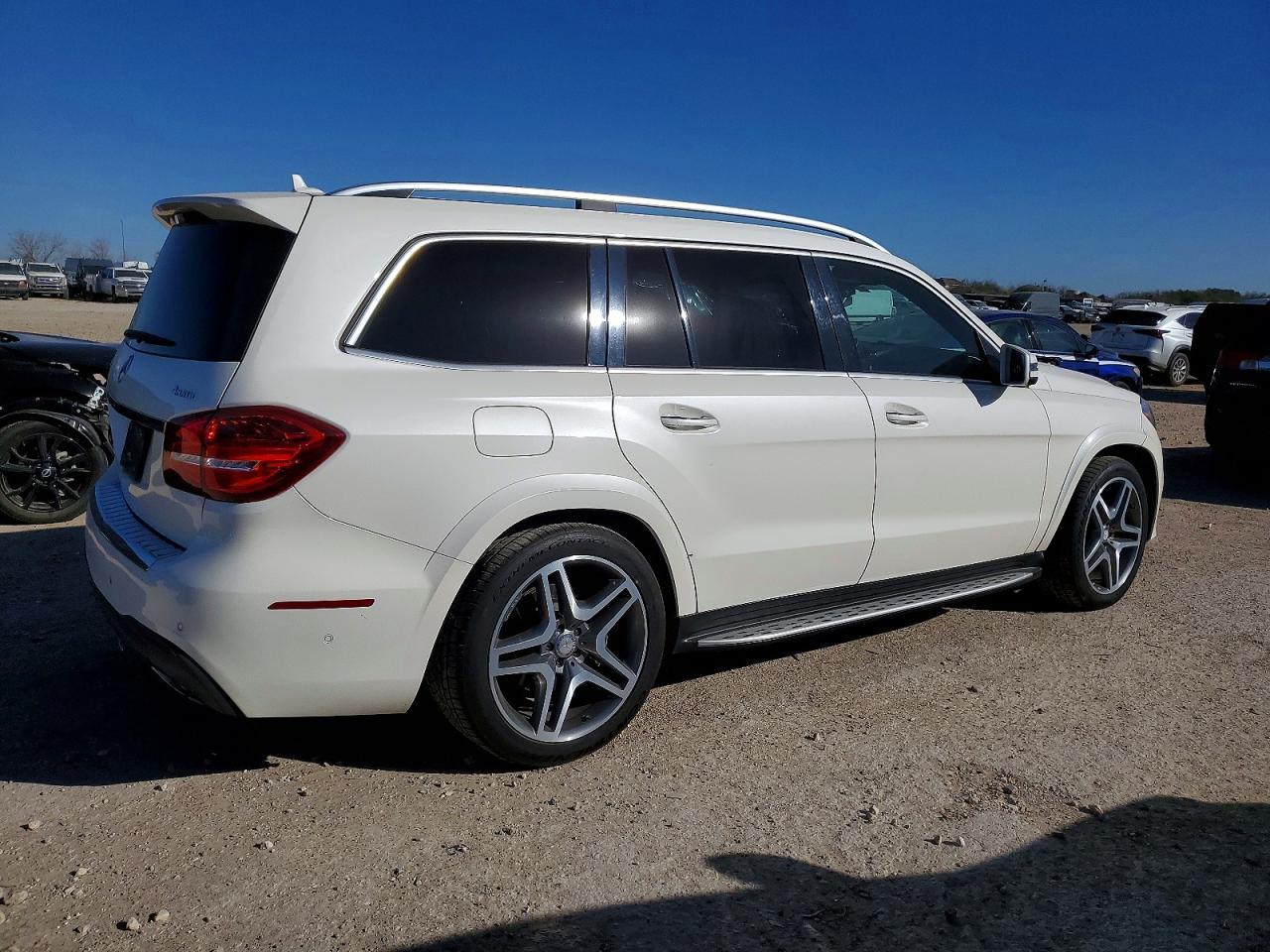 2017 Mercedes-Benz Gls 550 4Matic - Image 3