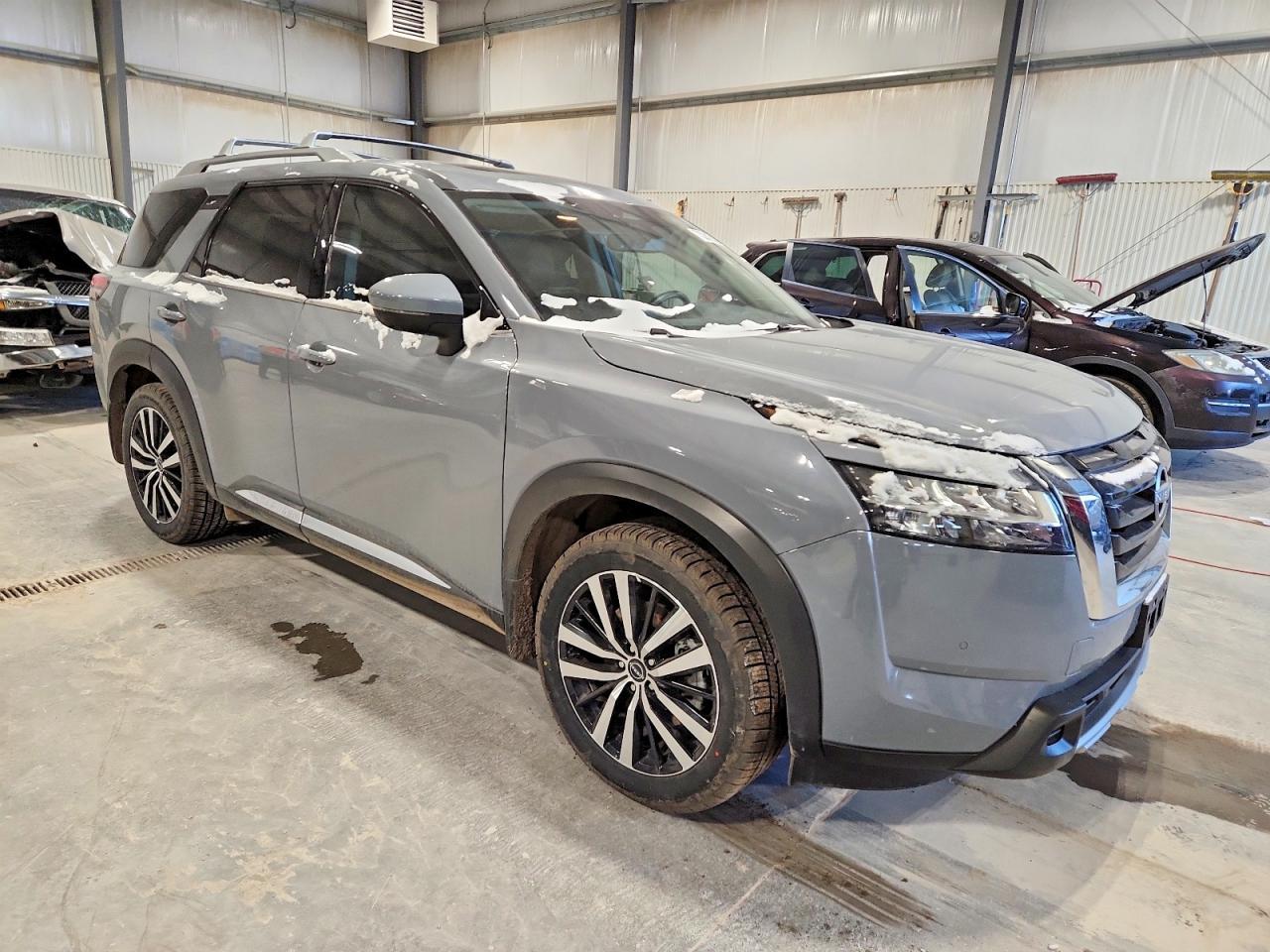 2024 Nissan Pathfinder Platinum - Фото 4