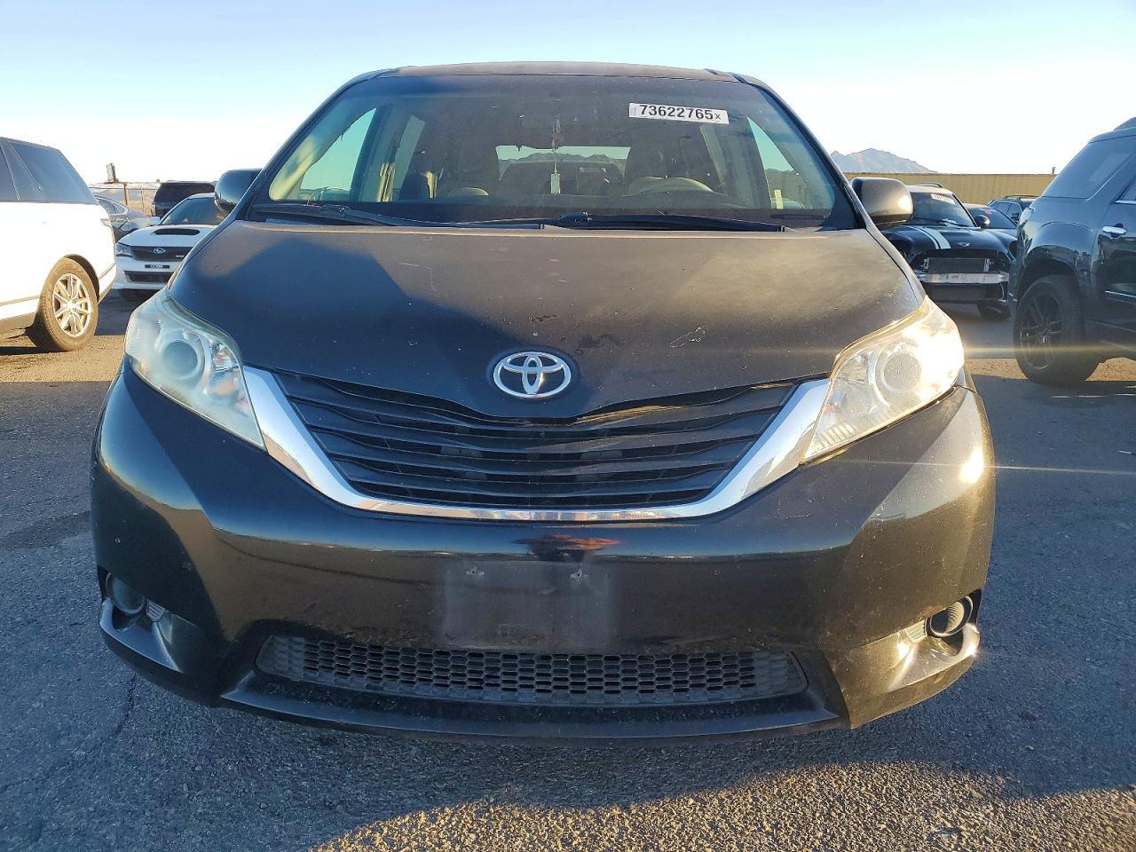 2013 Toyota Sienna Le - Фото 5