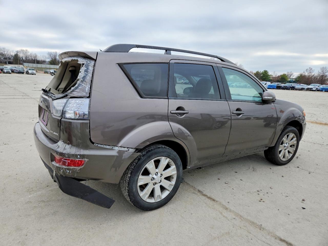 2010 Mitsubishi Outlander Se - Фото 3