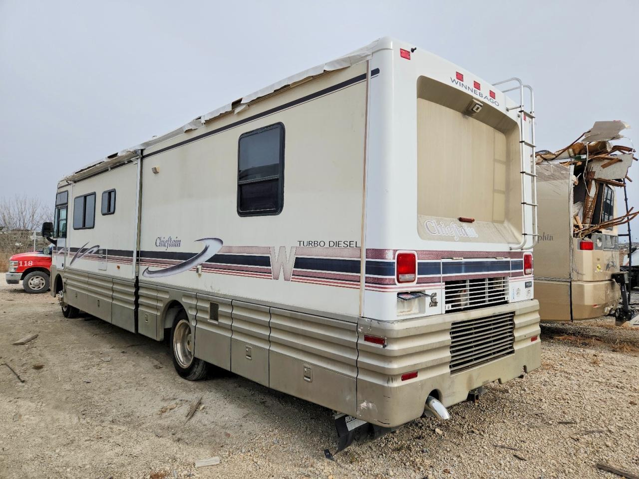 1999 Winnebago Cheiftain Recreational Vehicle - Фото 3