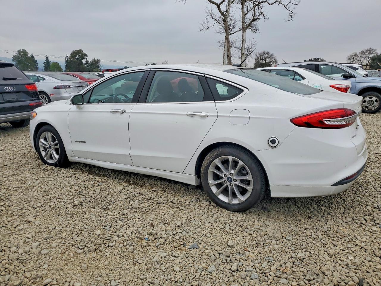 2018 Ford Fusion Se Hybrid - Фото 2