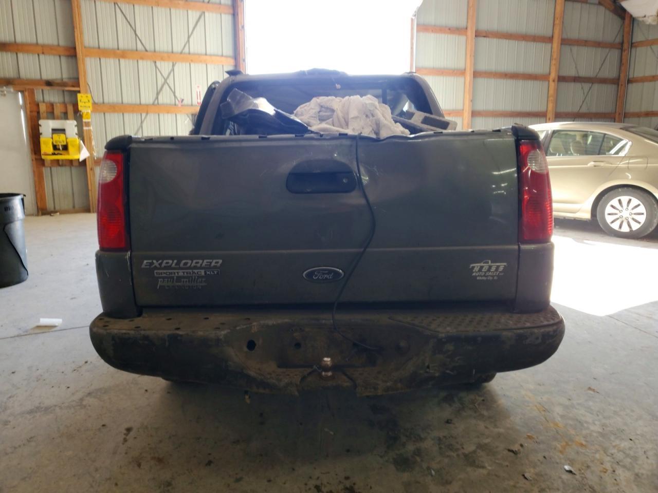 2003 Ford Explorer Sport Trac - Фото 6