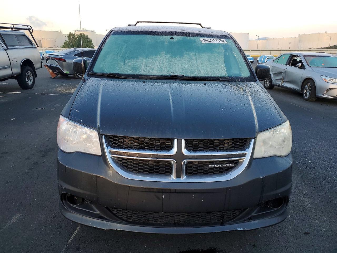 2014 Dodge Grand Caravan Sxt - Image 5