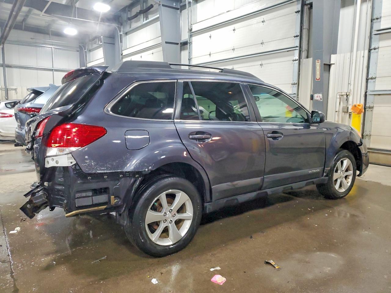 2013 Subaru Outback 2.5I Limited - Image 3