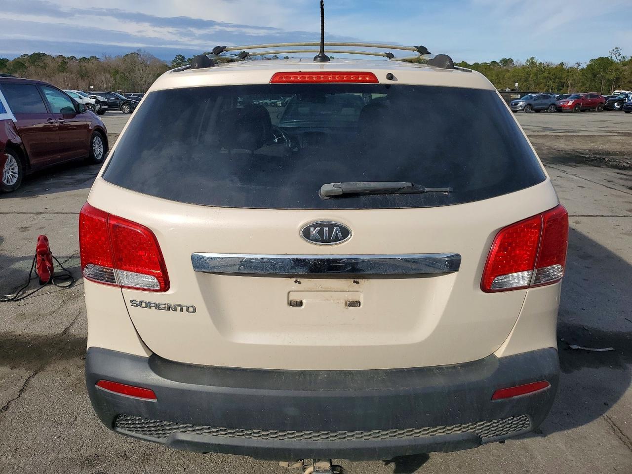 2011 Kia Sorento Base - Фото 6