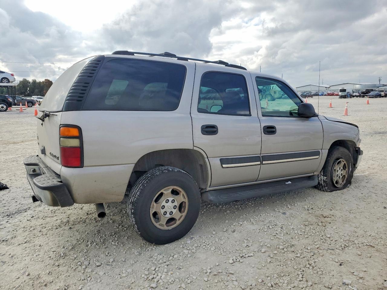 2004 Chevrolet Tahoe C1500 - Фото 3
