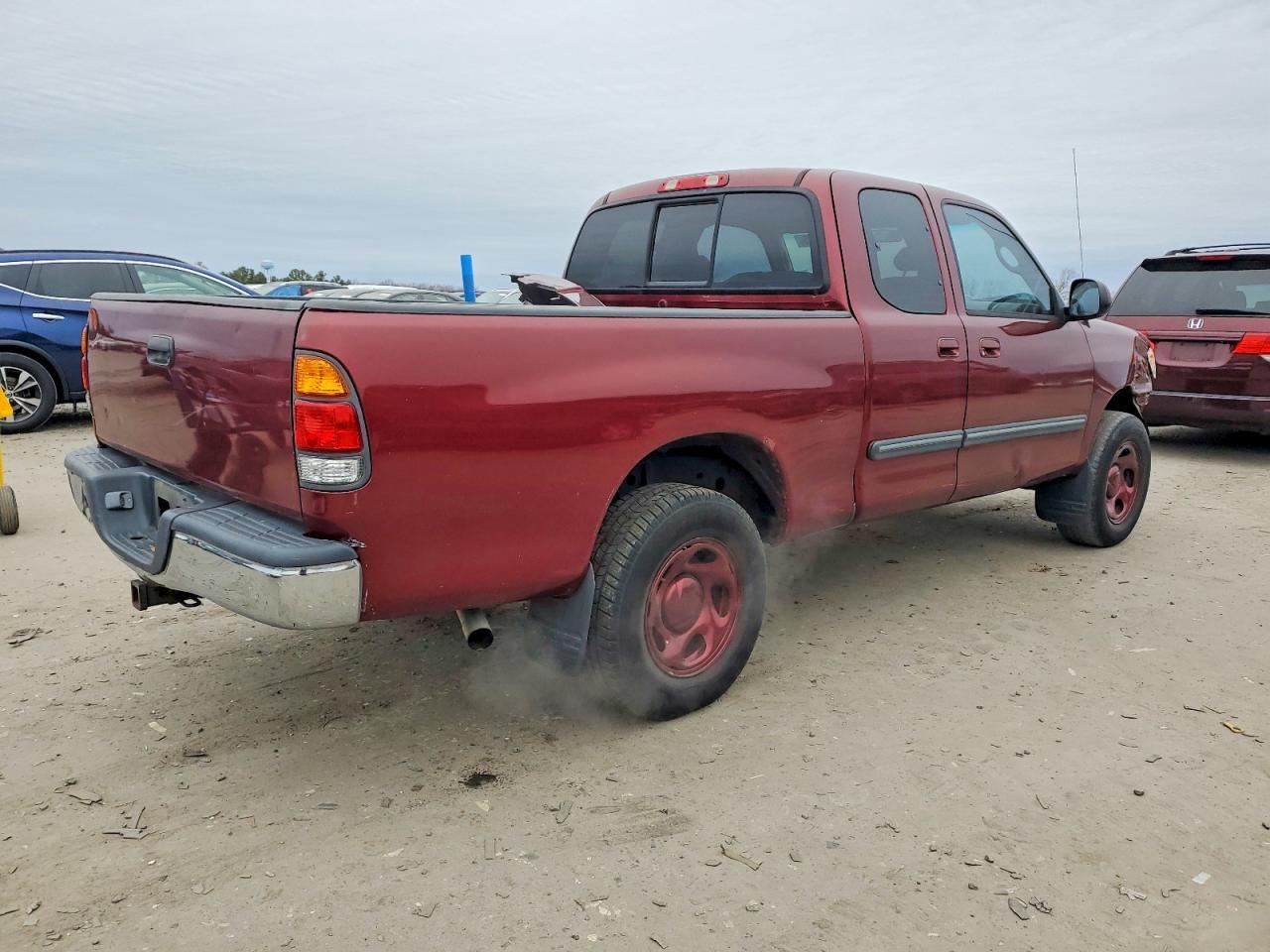 2004 Toyota Tundra Access Cab Sr5 - Image 3