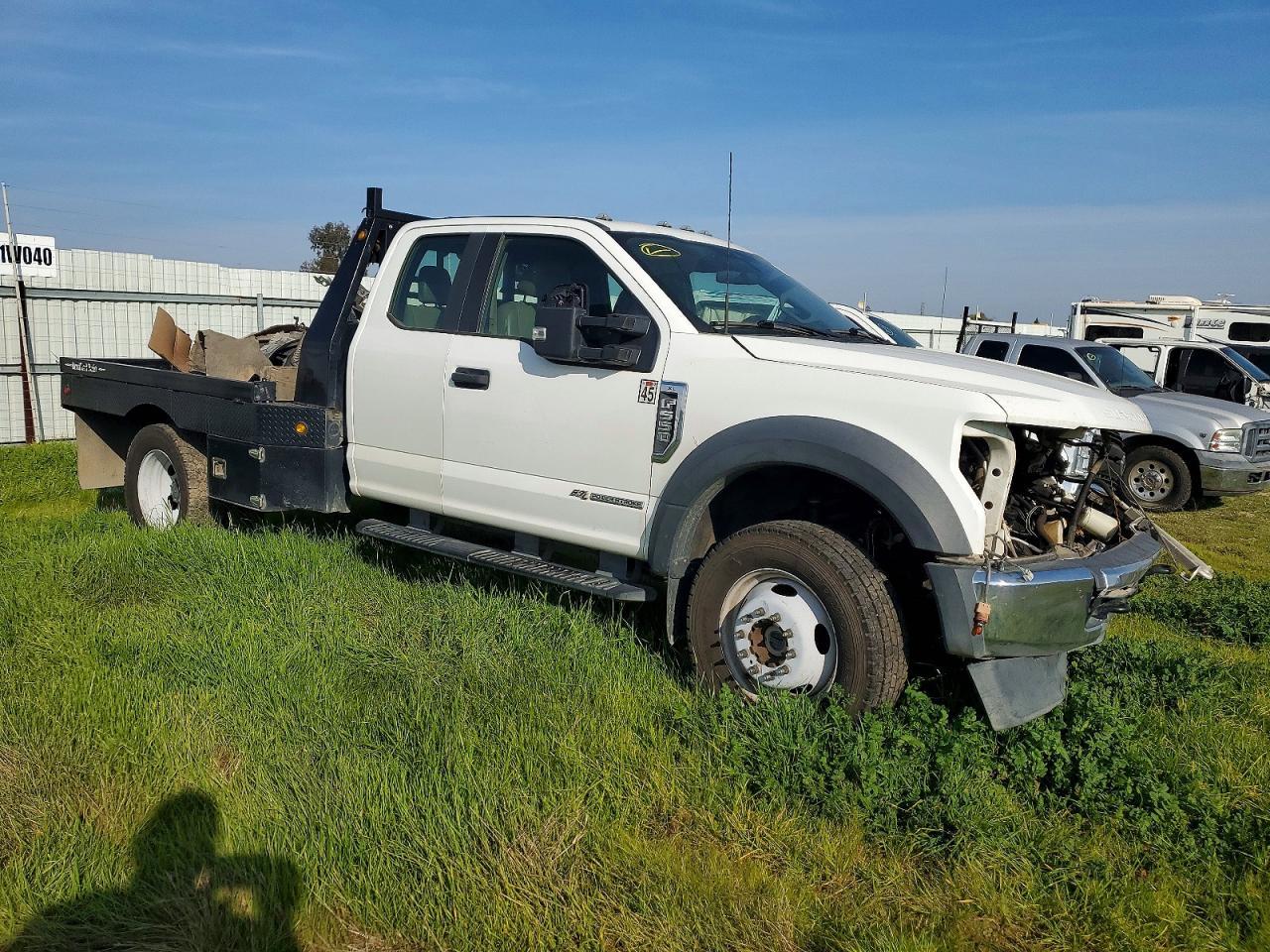 2022 Ford F550 Super Duty Flatbed Truck - Фото 4