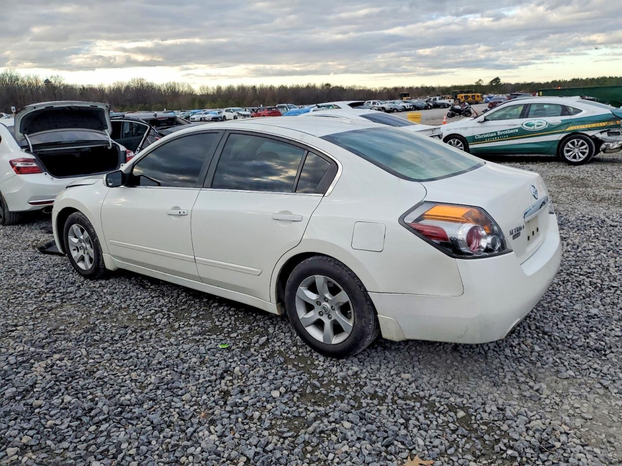 2009 Nissan Altima 2.5 - Фото 2
