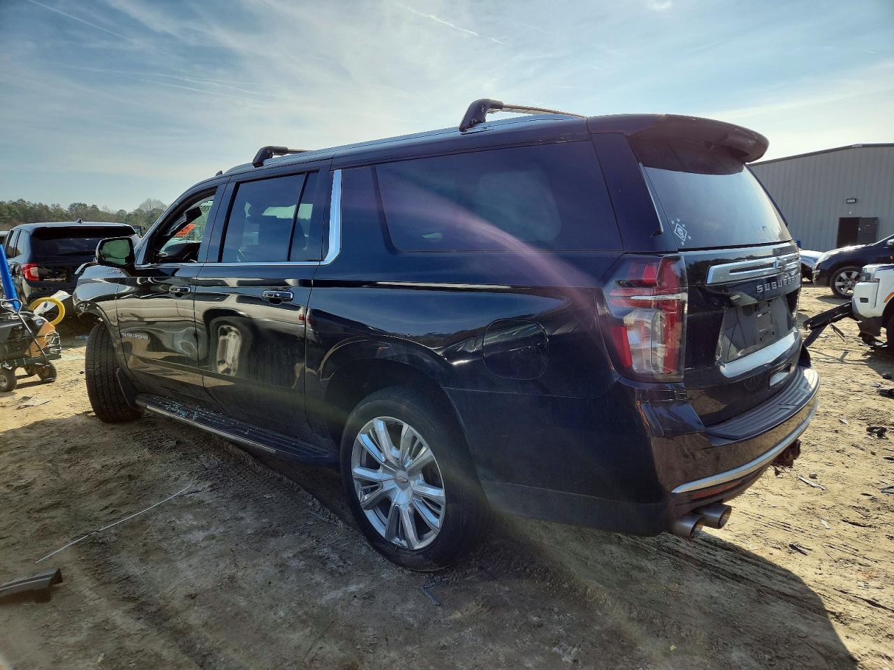 2022 Chevrolet Suburban K1500 High Country - Фото 2