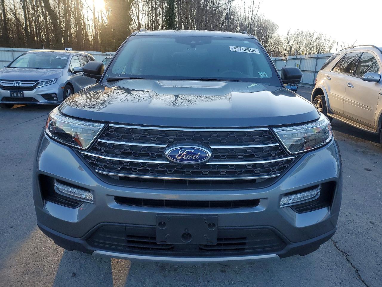 2024 Ford Explorer Xlt - Фото 5