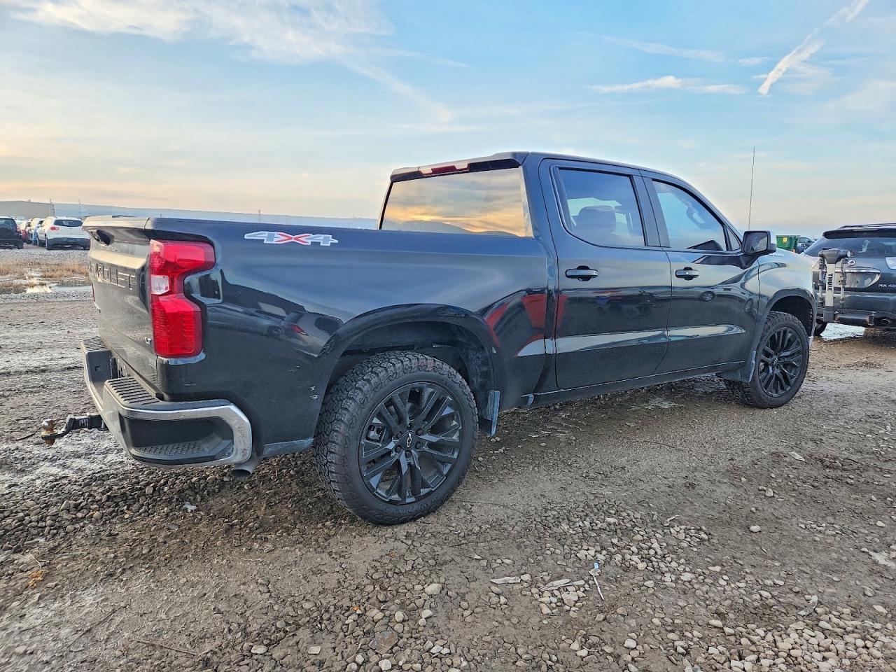 2022 Chevrolet Silverado K1500 Lt - Image 3