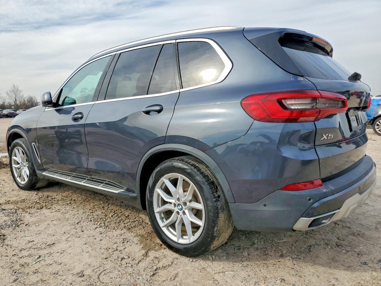 2019 BMW X5 xDrive40I - Фото 2
