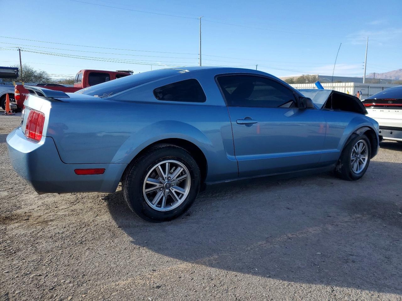2005 Ford Mustang - Фото 3