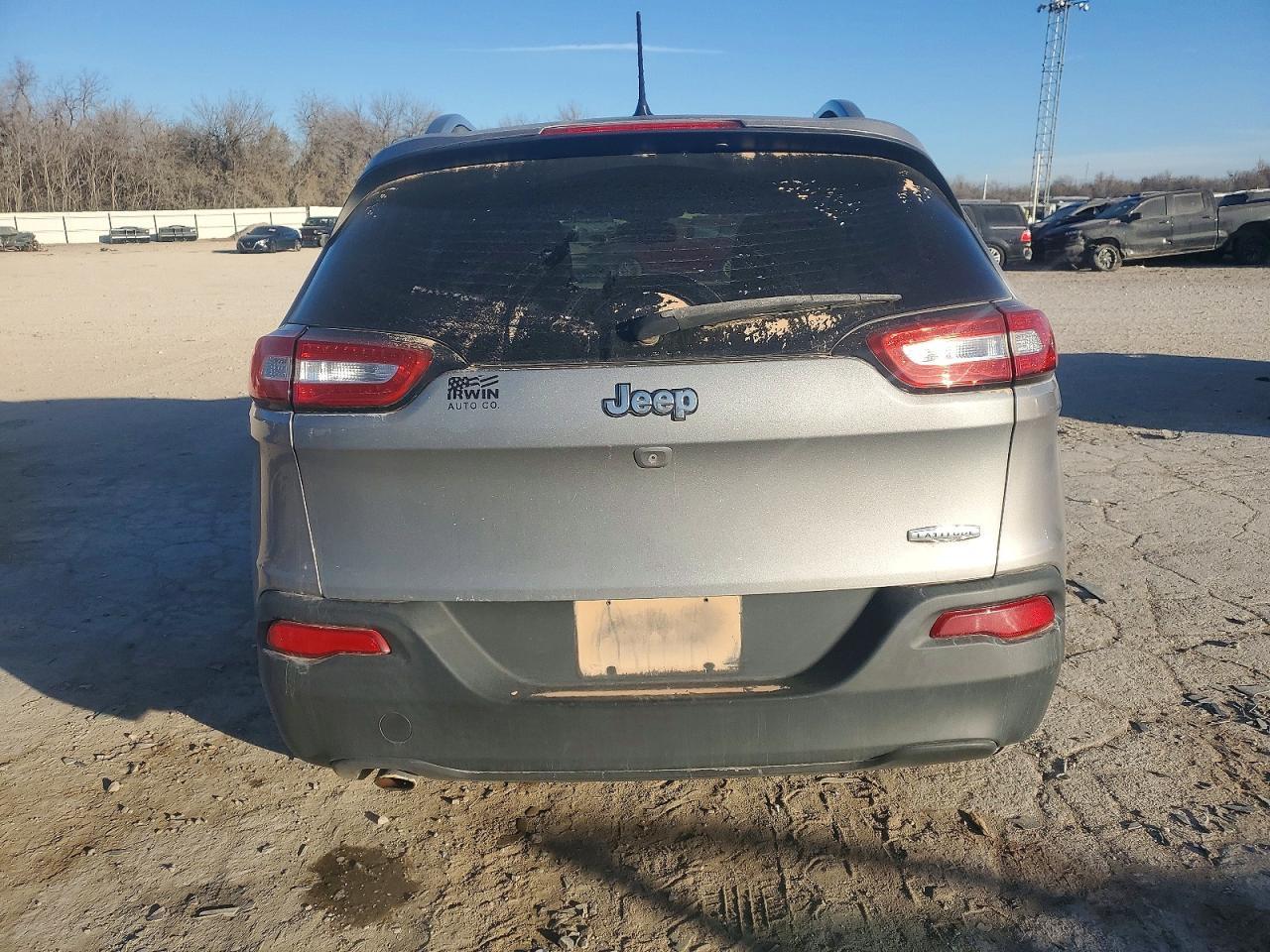 2015 Jeep Cherokee Latitude - Image 6