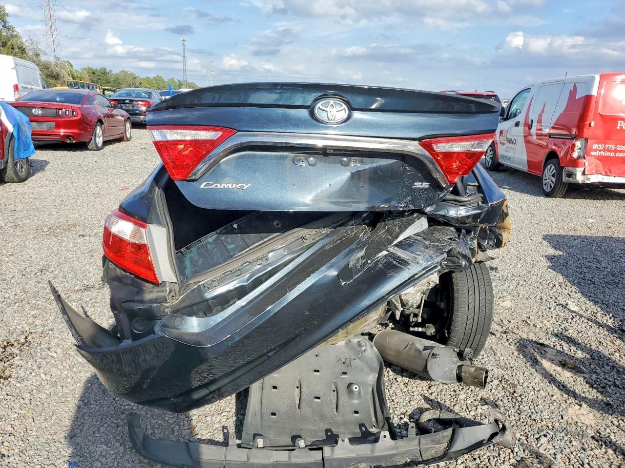 2015 Toyota Camry Le - Фото 6