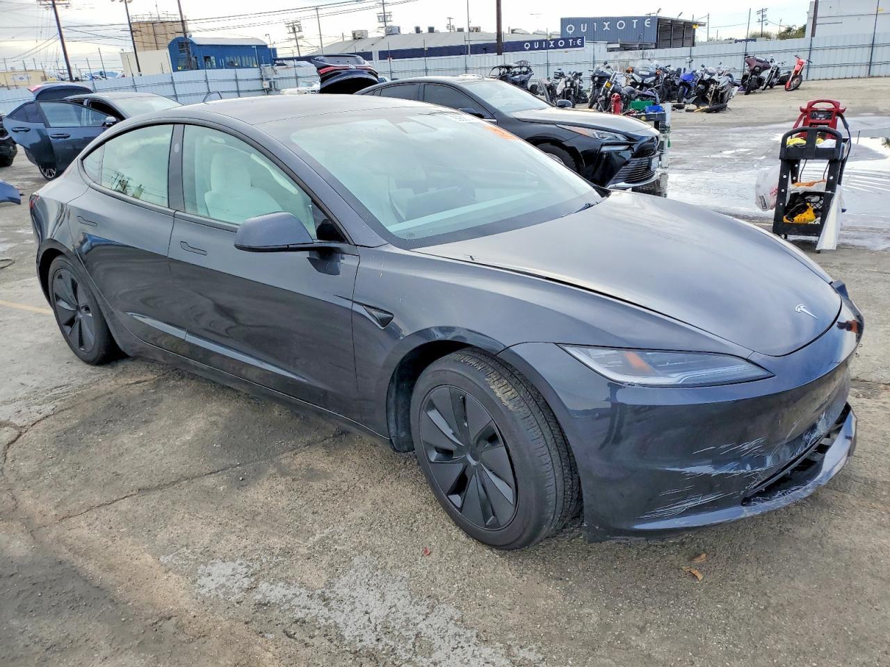 2025 Tesla Model 3 - Image 4